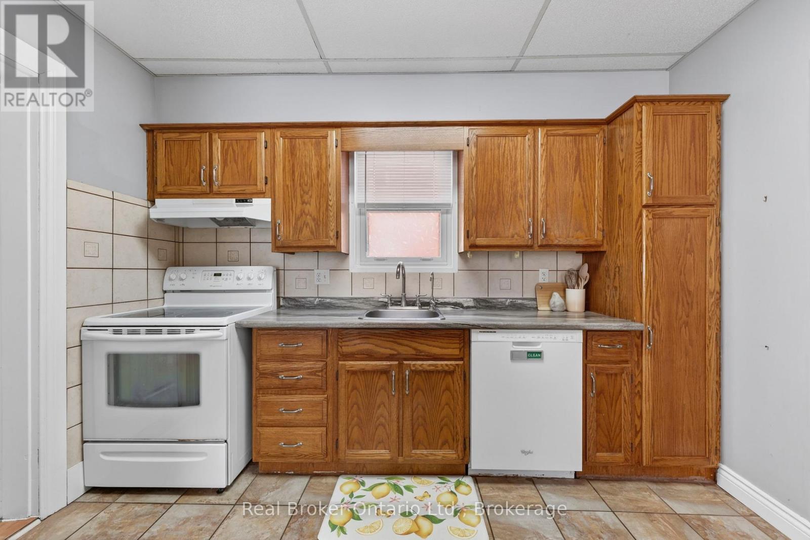 438 RUSSELL STREET - 11
