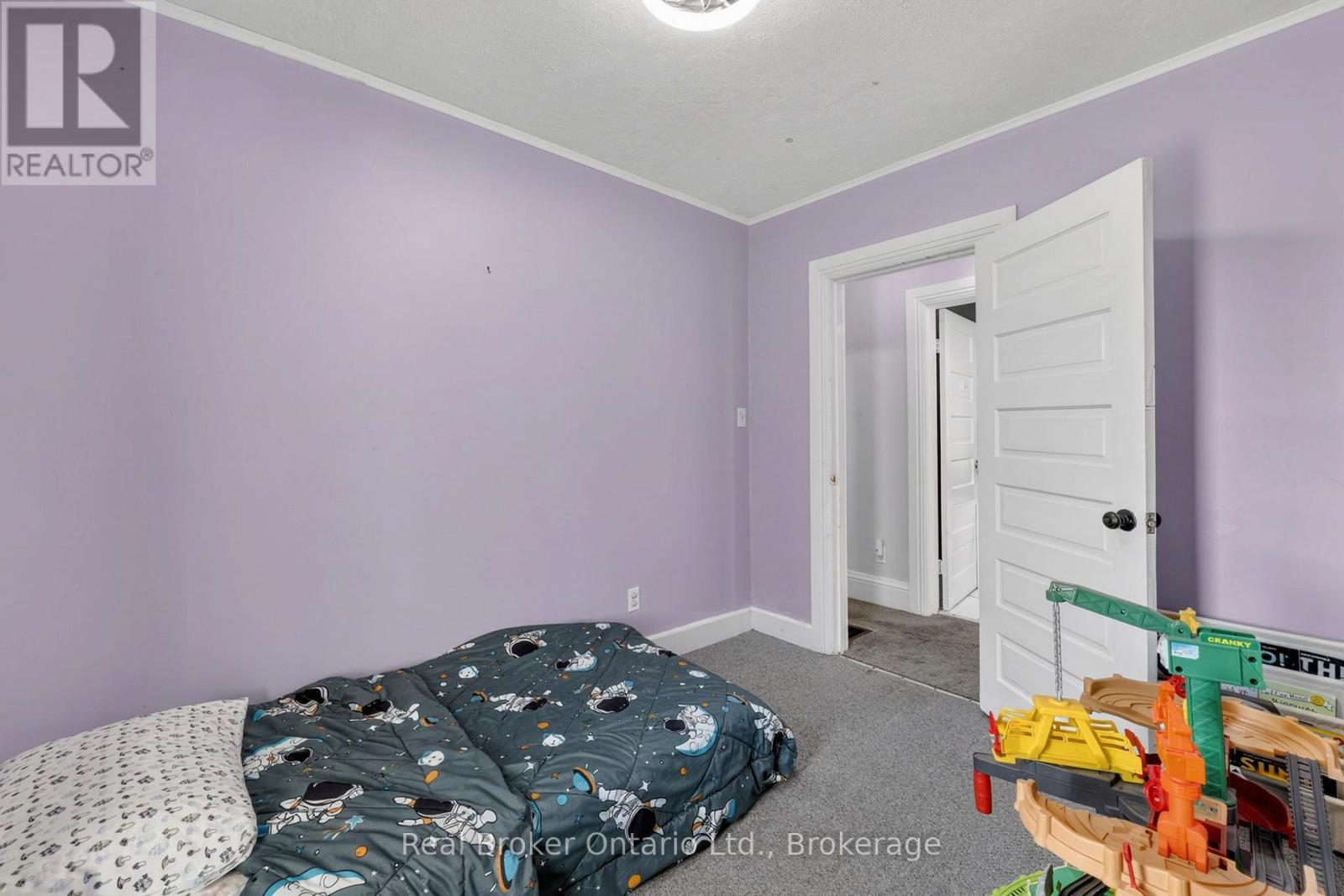 438 RUSSELL STREET - 17