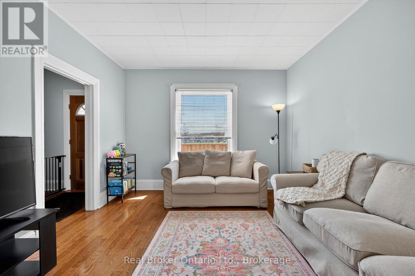 438 RUSSELL STREET - 7