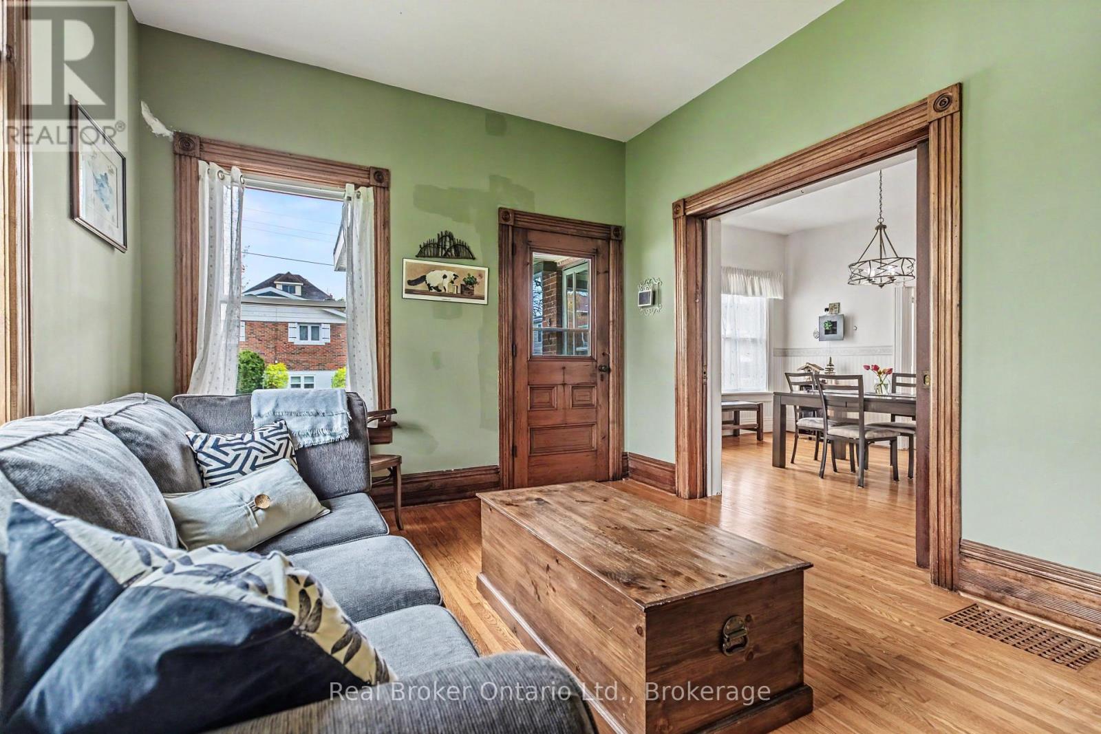 846 7TH AVENUE E - 13