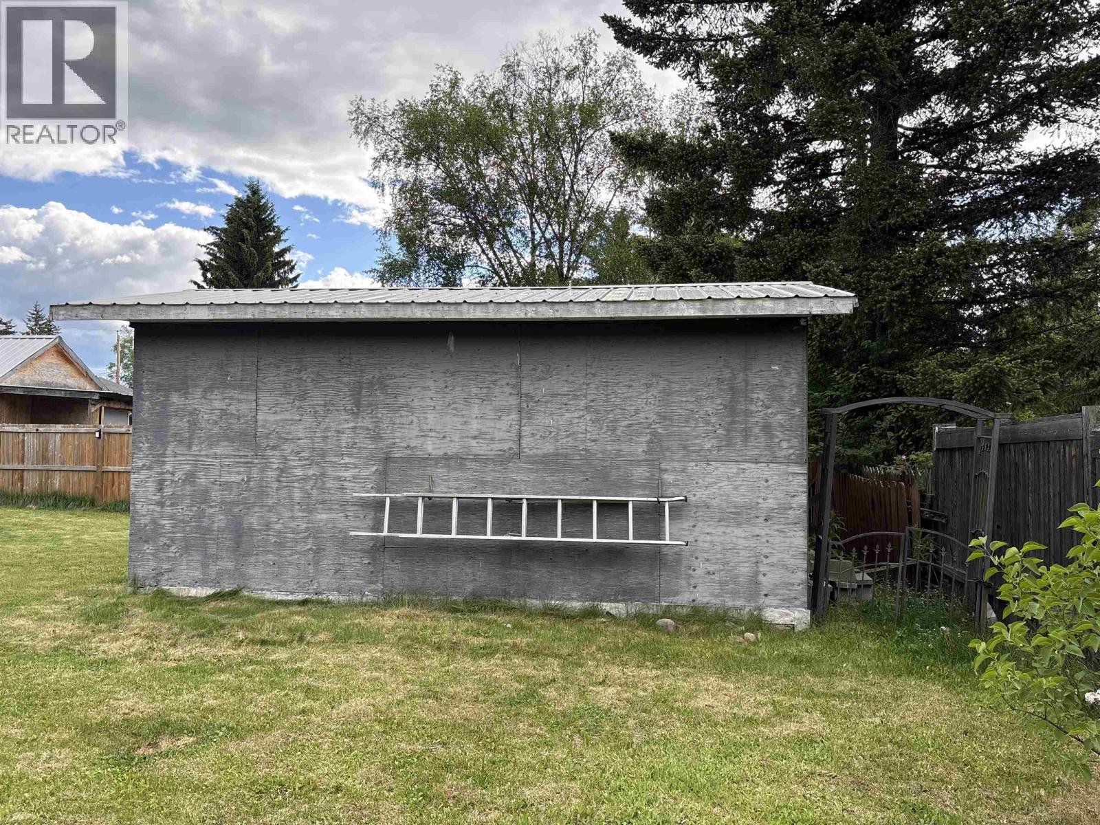 4114 CHURCHILL ROAD - 28