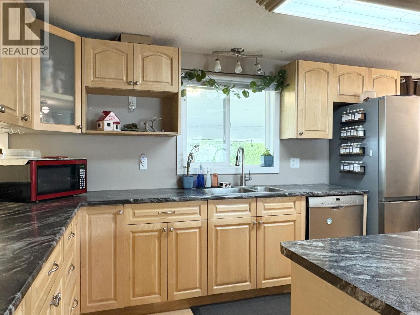 4114 CHURCHILL ROAD - 5