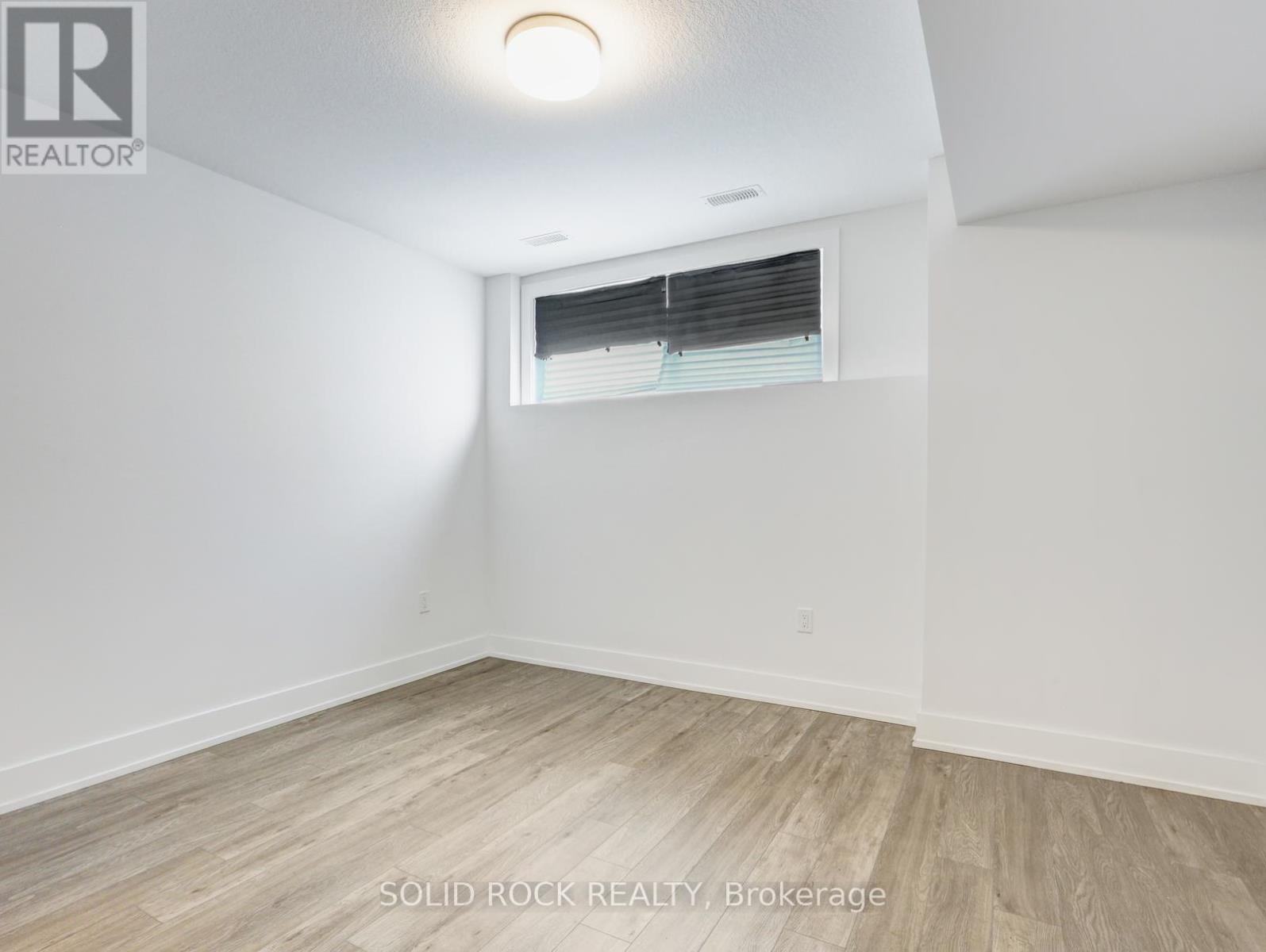 #43 99 ROGER STREET - 27