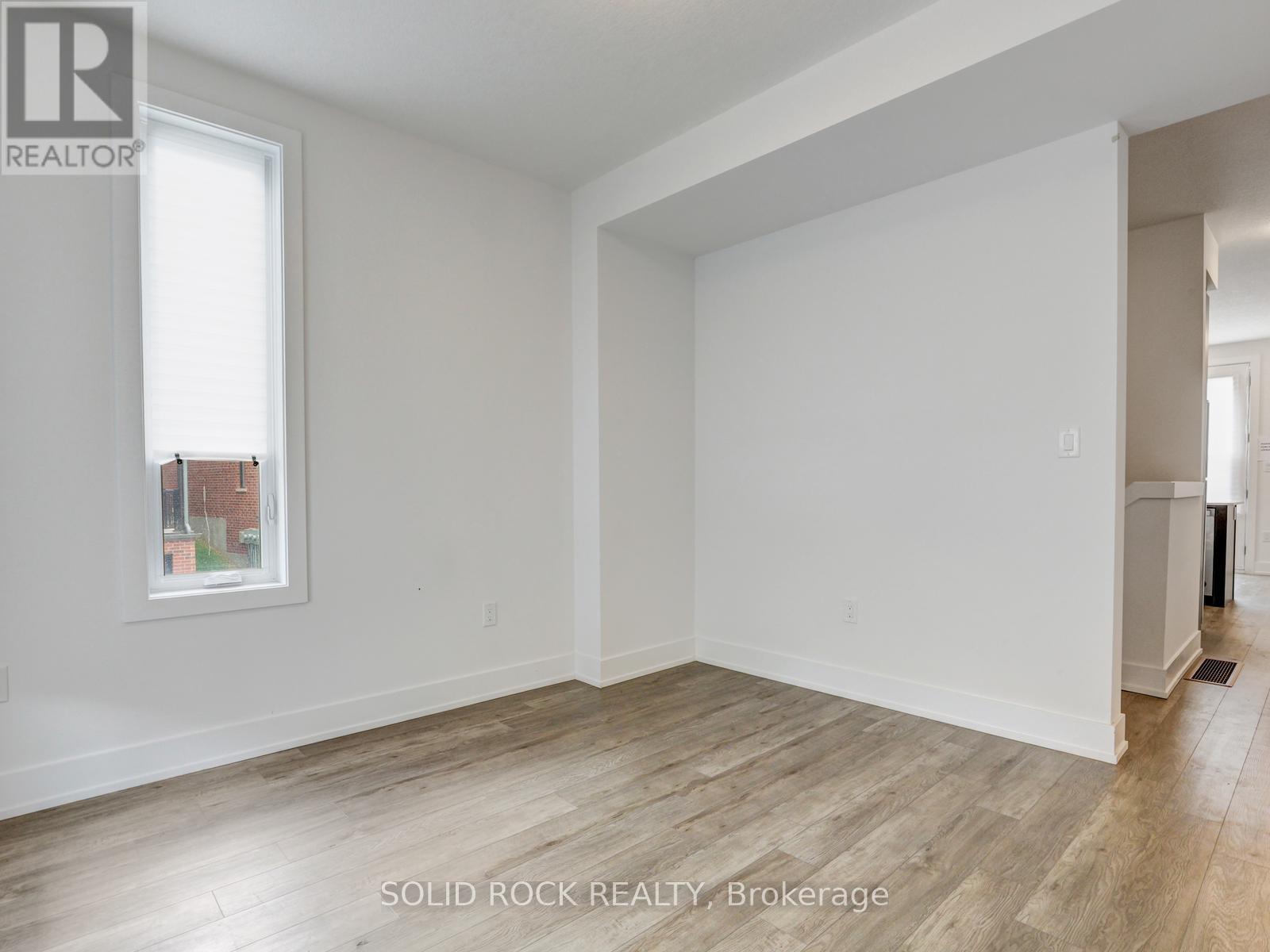 #43 99 ROGER STREET - 13
