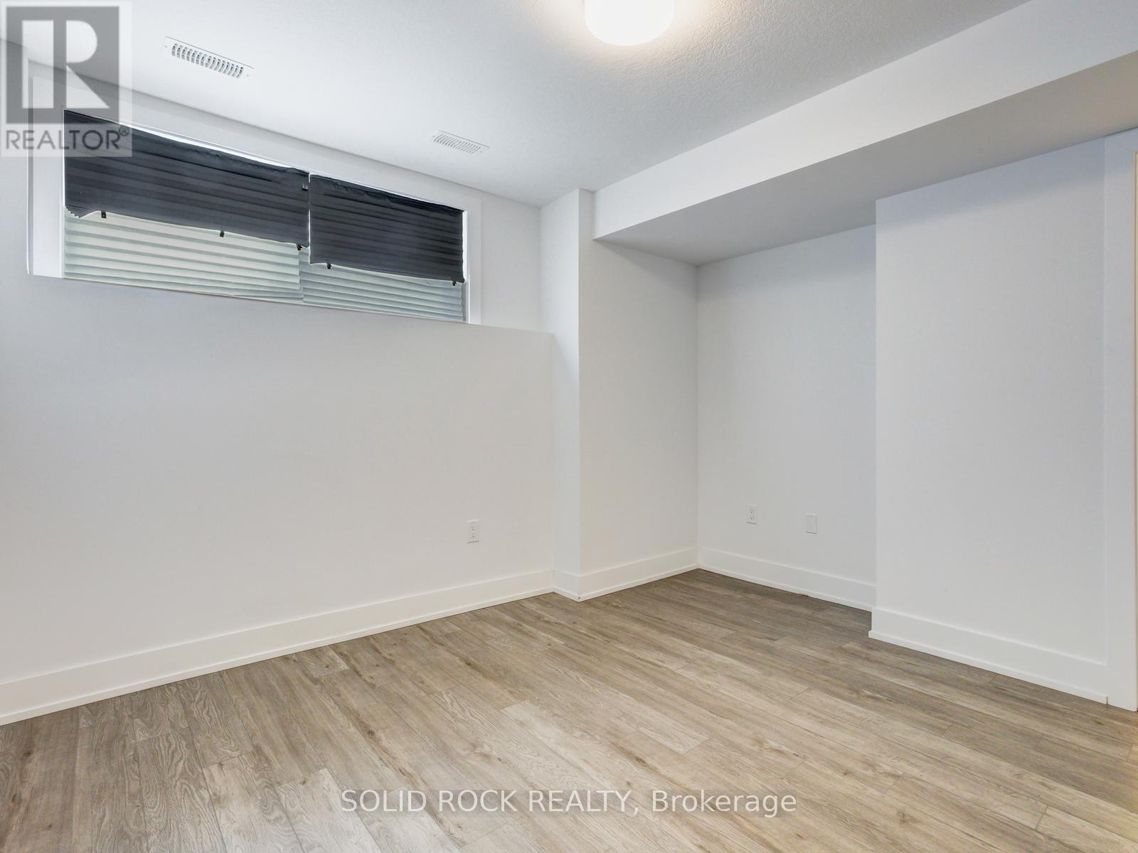 #43 99 ROGER STREET - 28