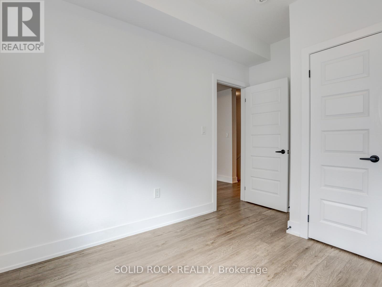 #43 99 ROGER STREET - 24