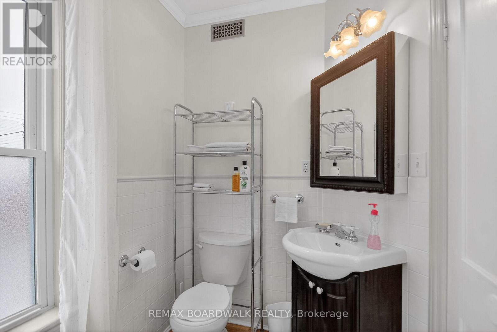 11 ALFRED STREET - 22