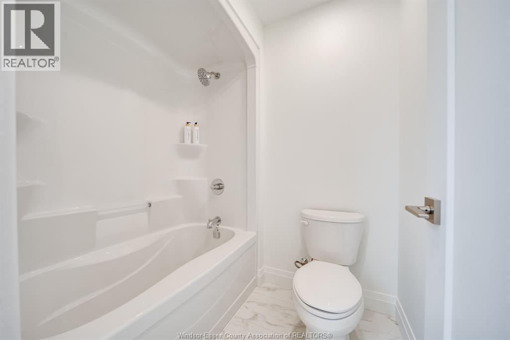 3698 FARROW AVENUE - 36