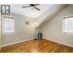 6930 Barcelona Drive, Kelowna, BC V1Z3R8 Photo 12