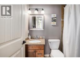6930 Barcelona Drive, Kelowna, BC V1Z3R8 Photo 13