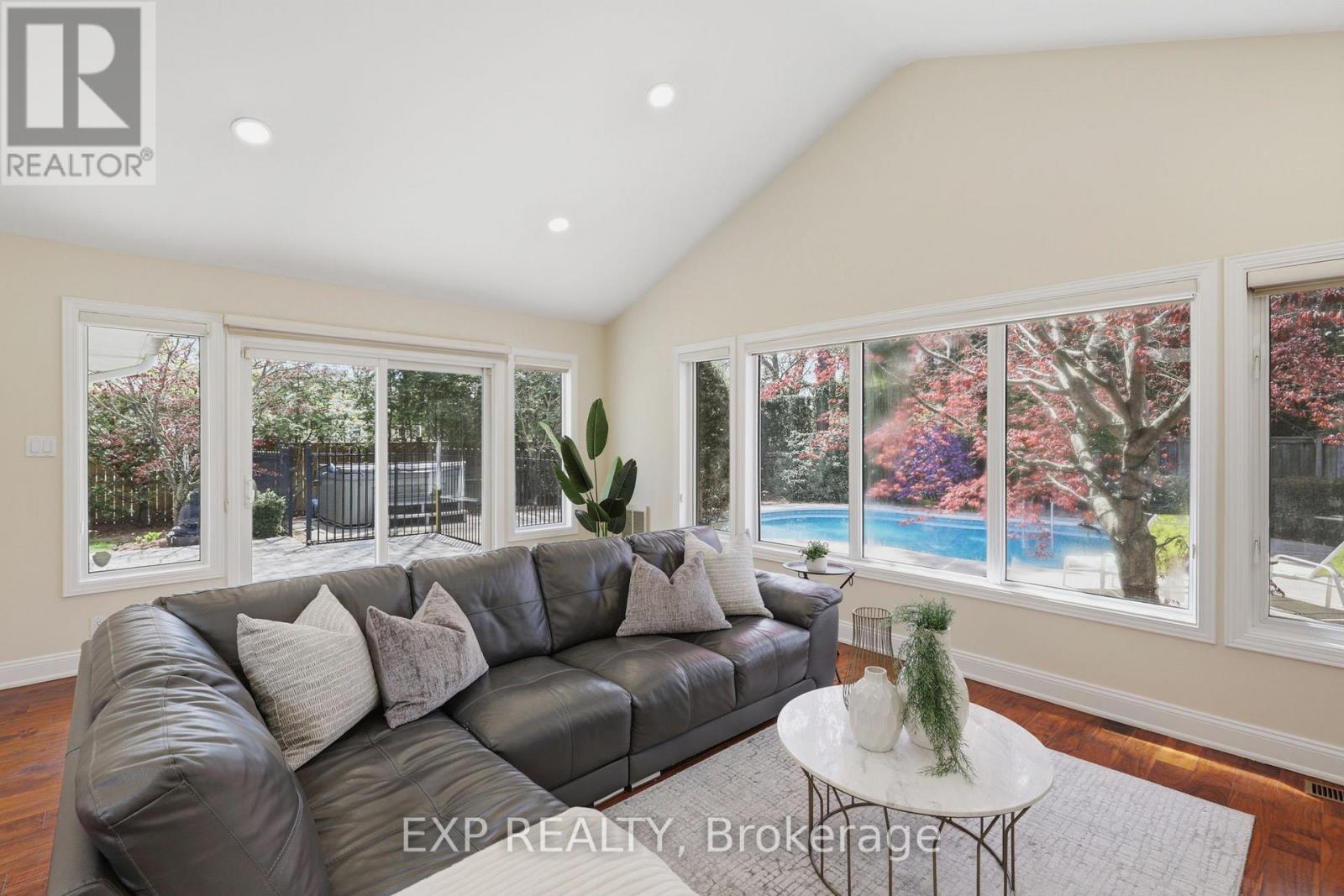 2076 AUTUMN BREEZE DRIVE S - 19