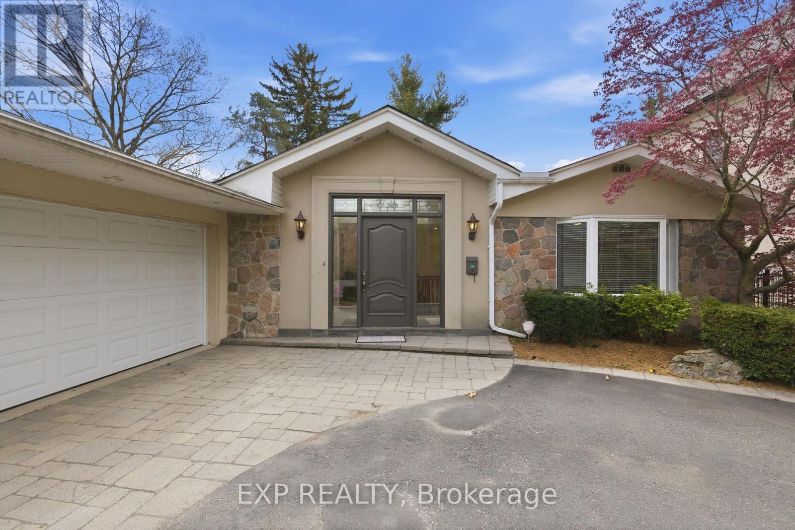2076 AUTUMN BREEZE DRIVE S - 2