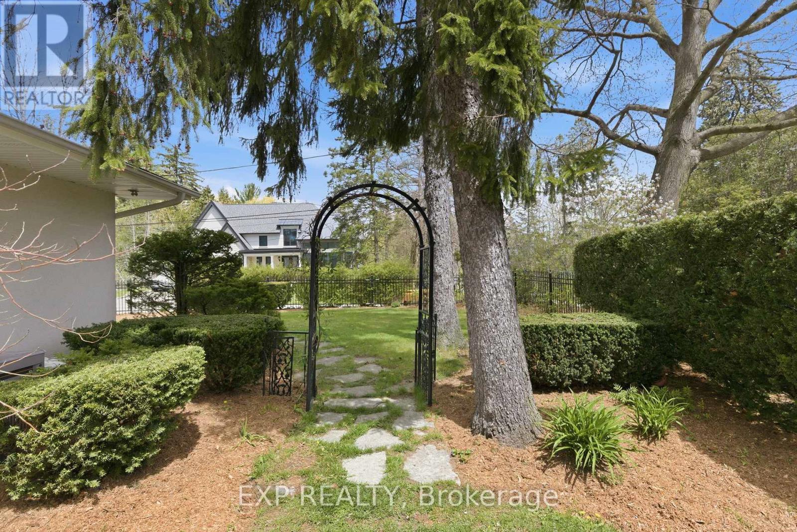 2076 AUTUMN BREEZE DRIVE S - 45