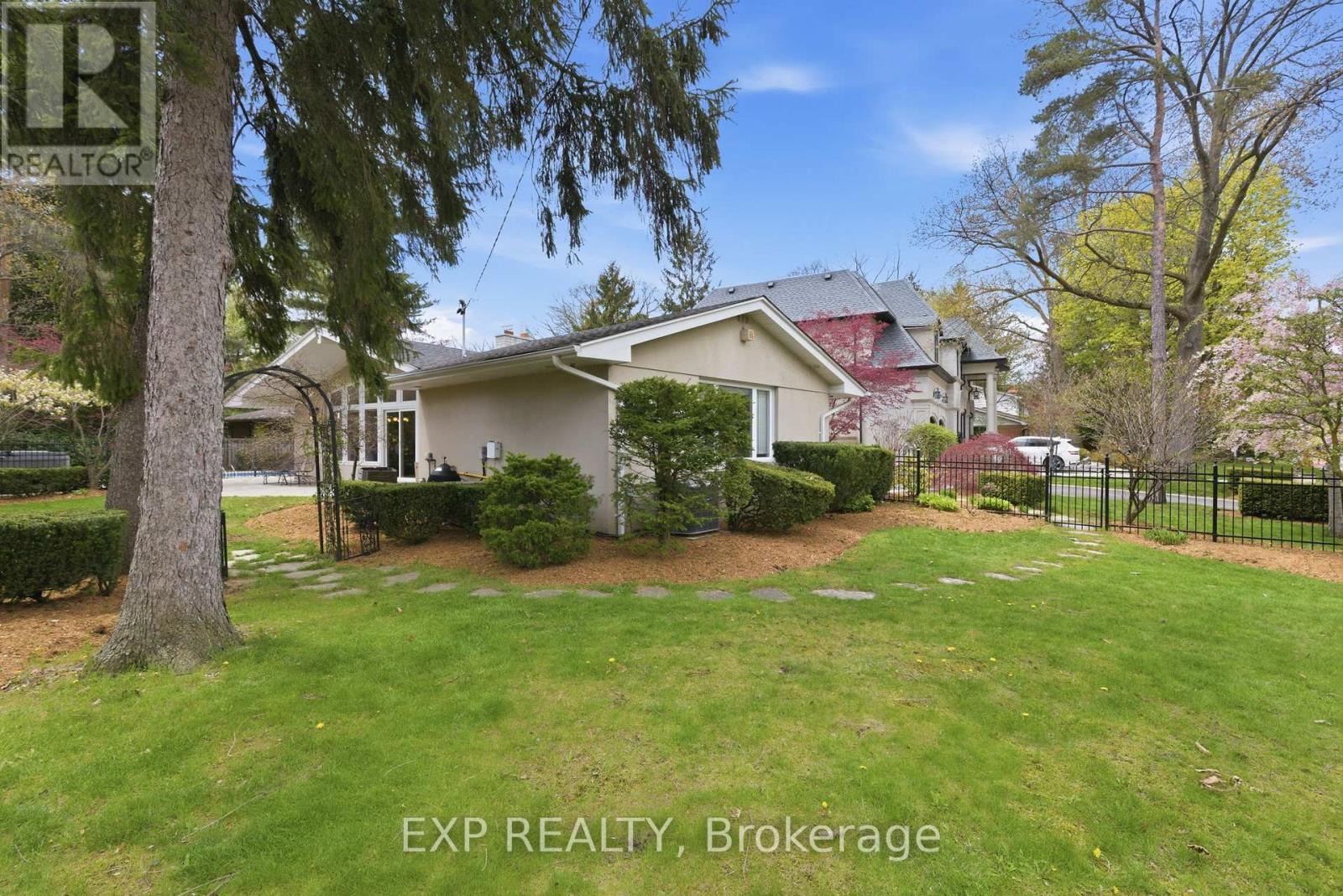 2076 AUTUMN BREEZE DRIVE S - 46