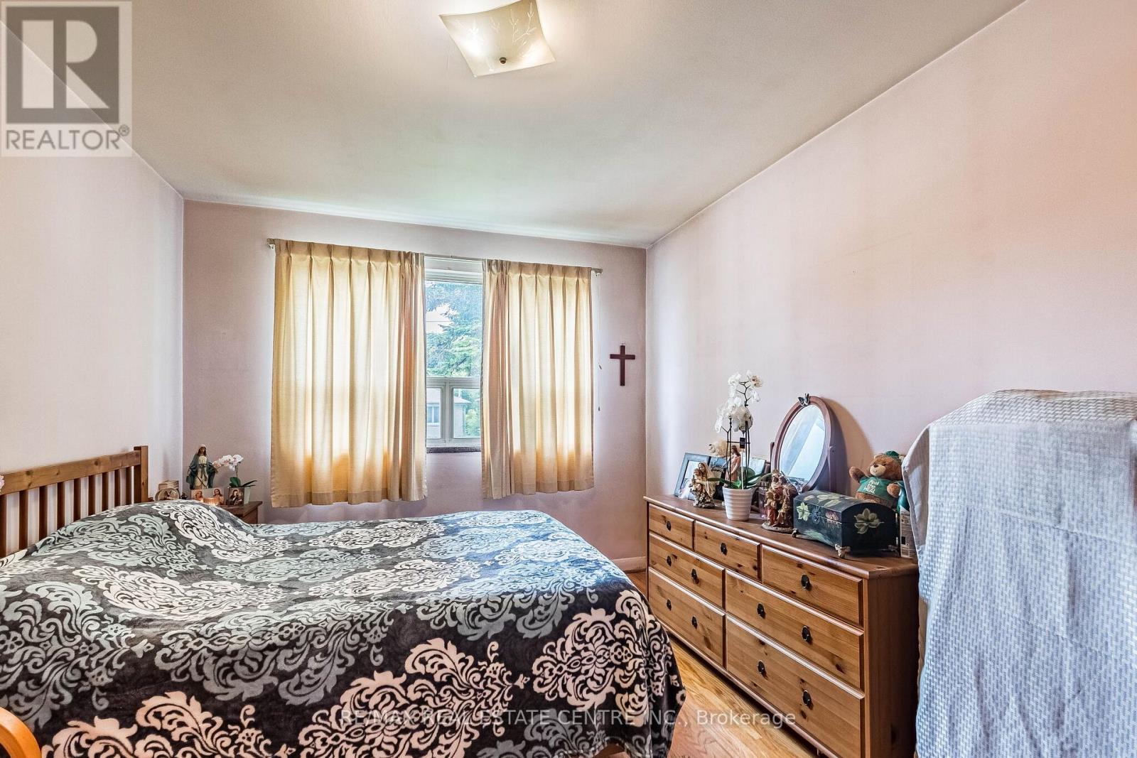 6939 JUSTINE DRIVE - 17