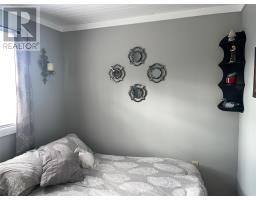 20 West Main Road thumbnail 21
