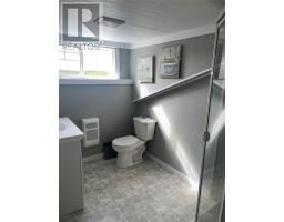 20 West Main Road thumbnail 26