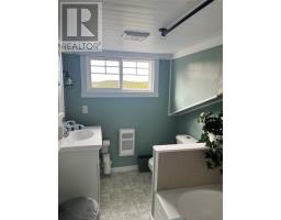 20 West Main Road thumbnail 33