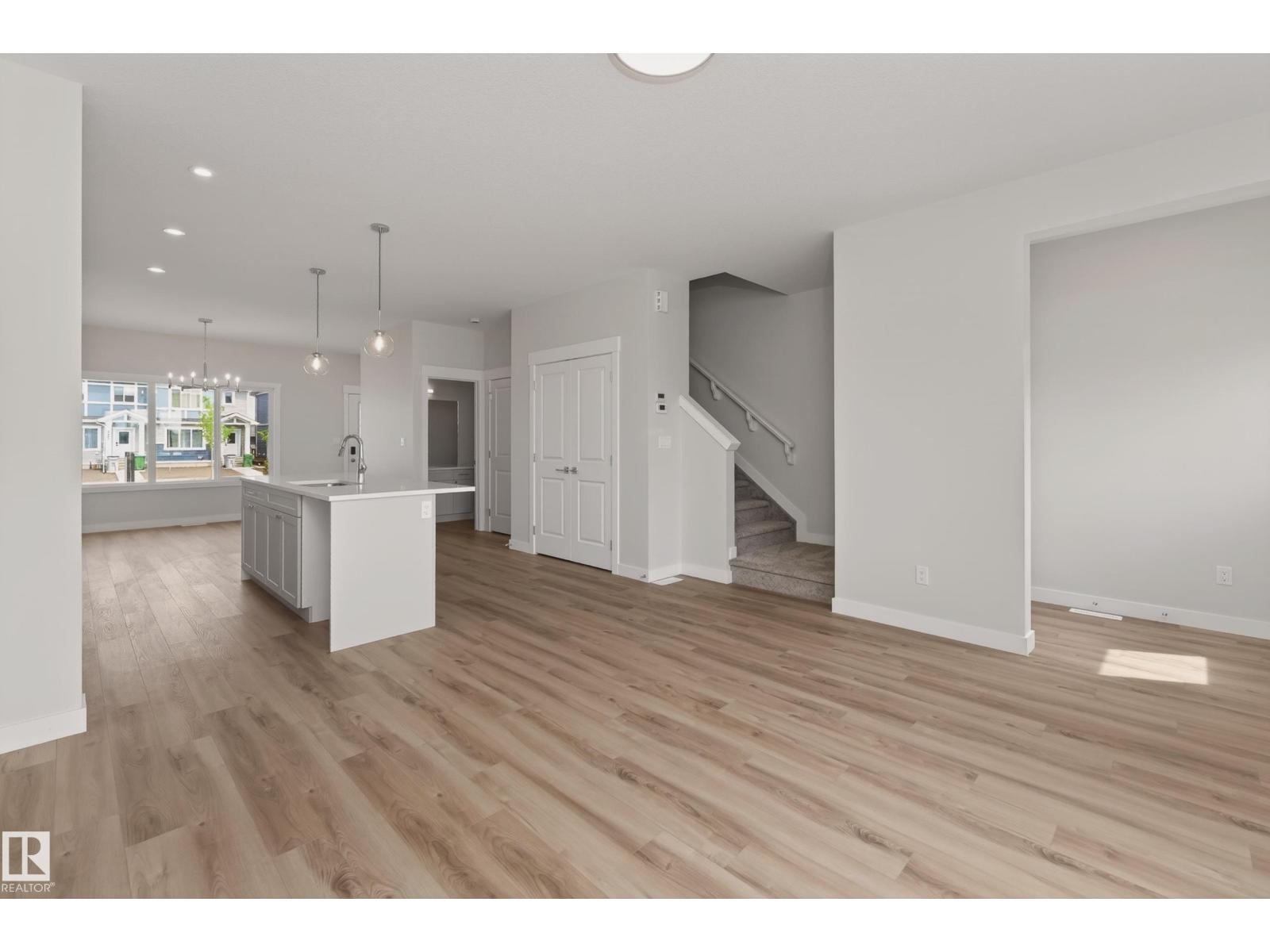 8533 96 AV — photo 13