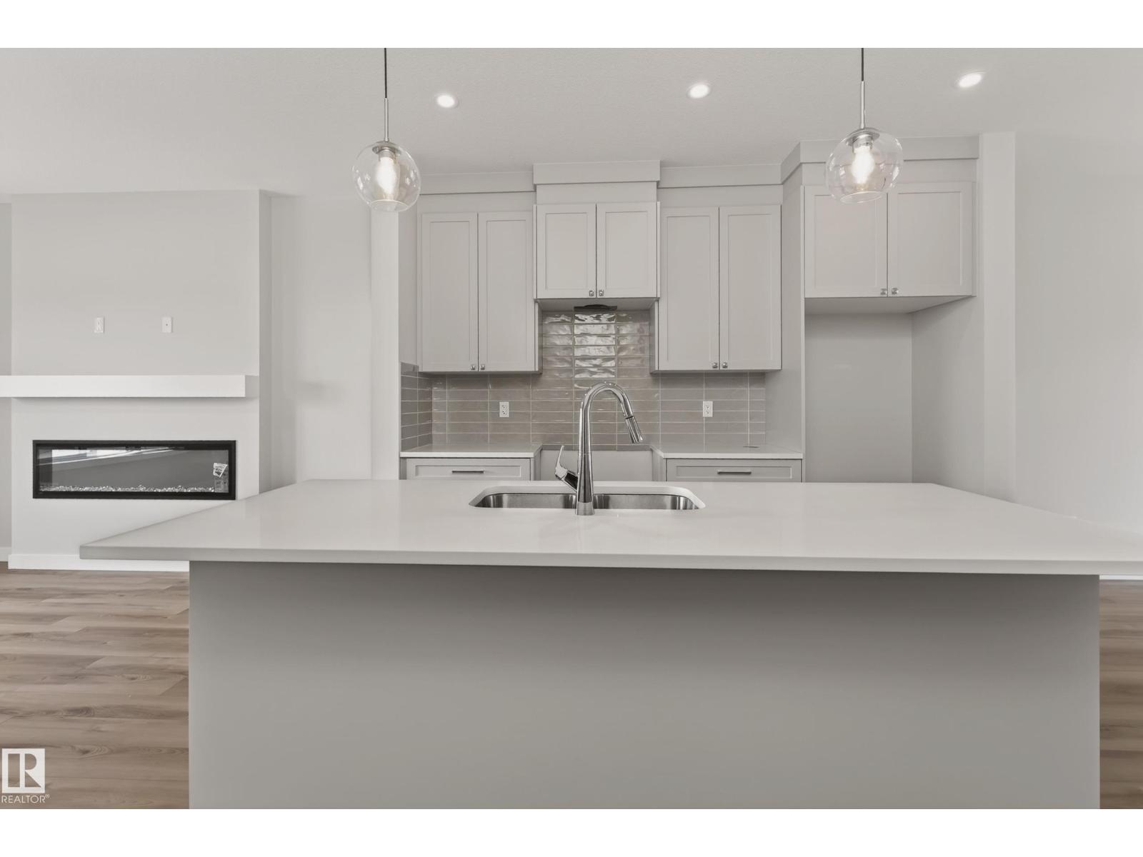 8533 96 AV — photo 6