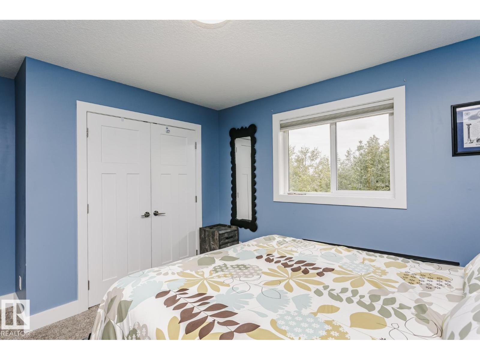 5414 64 ST - 28