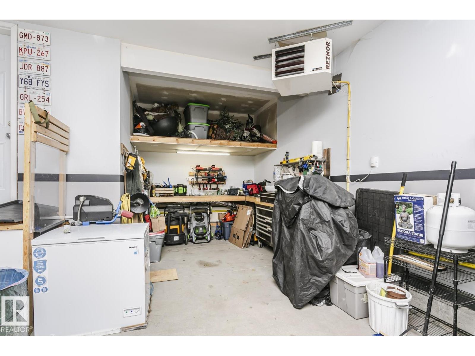 5414 64 ST - 47