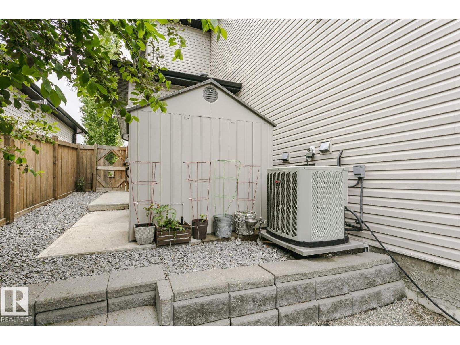 5414 64 ST - 54