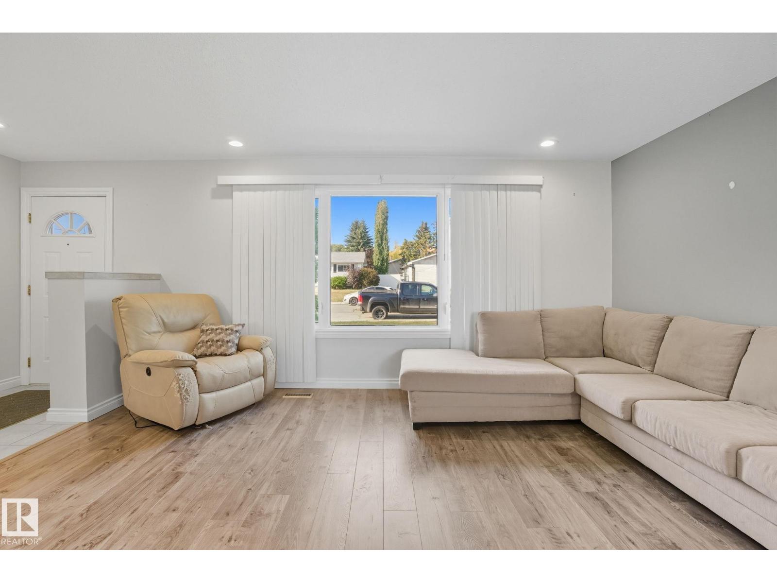 14239 53 ST NW - 10
