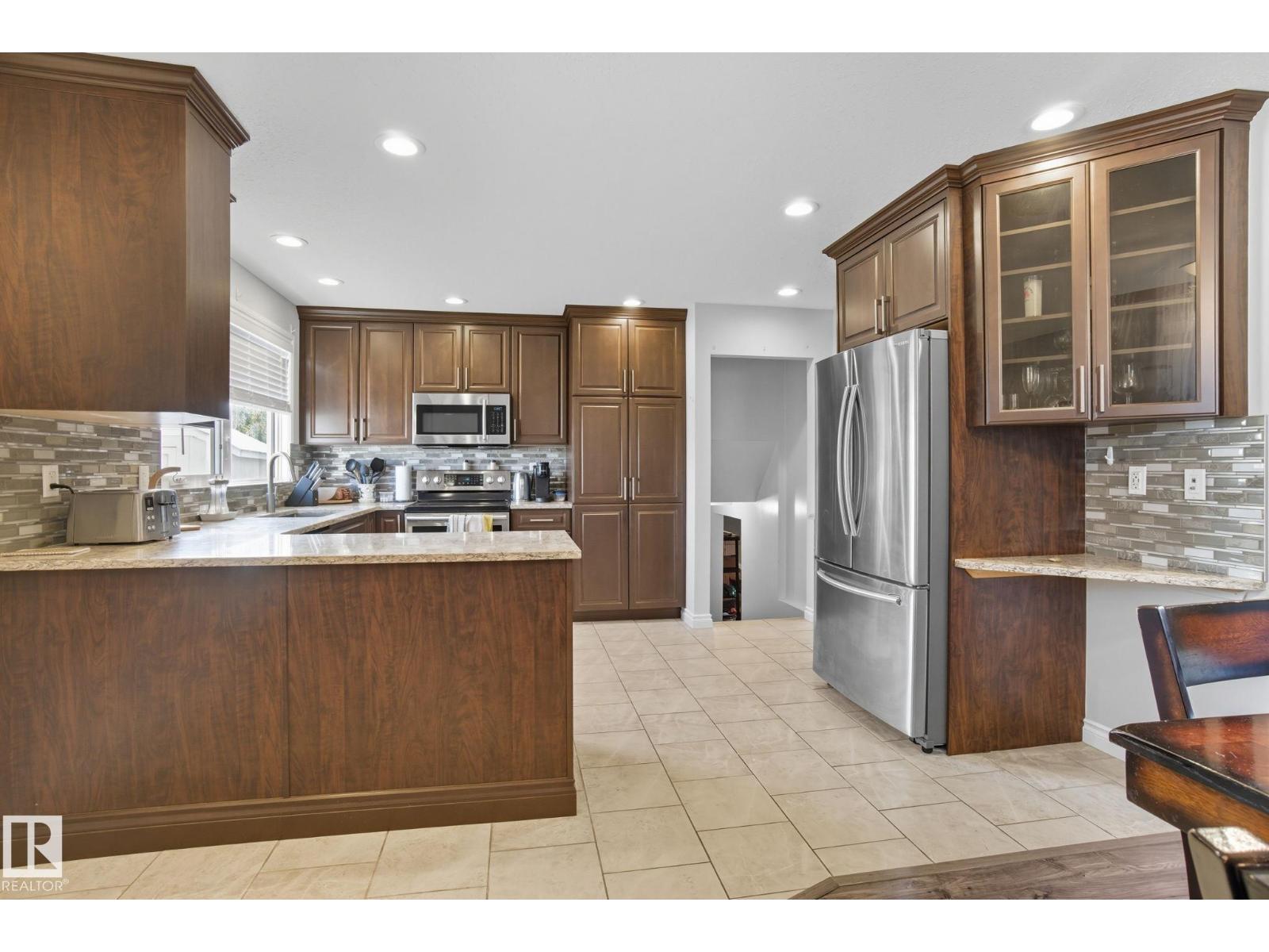 14239 53 ST NW - 18