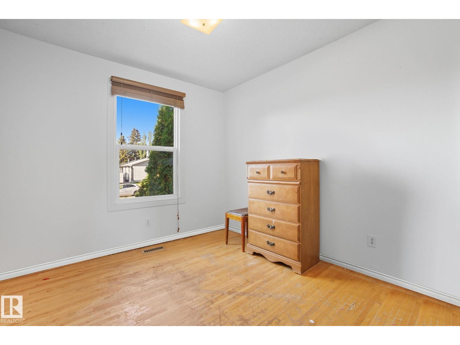 14239 53 ST NW - 20