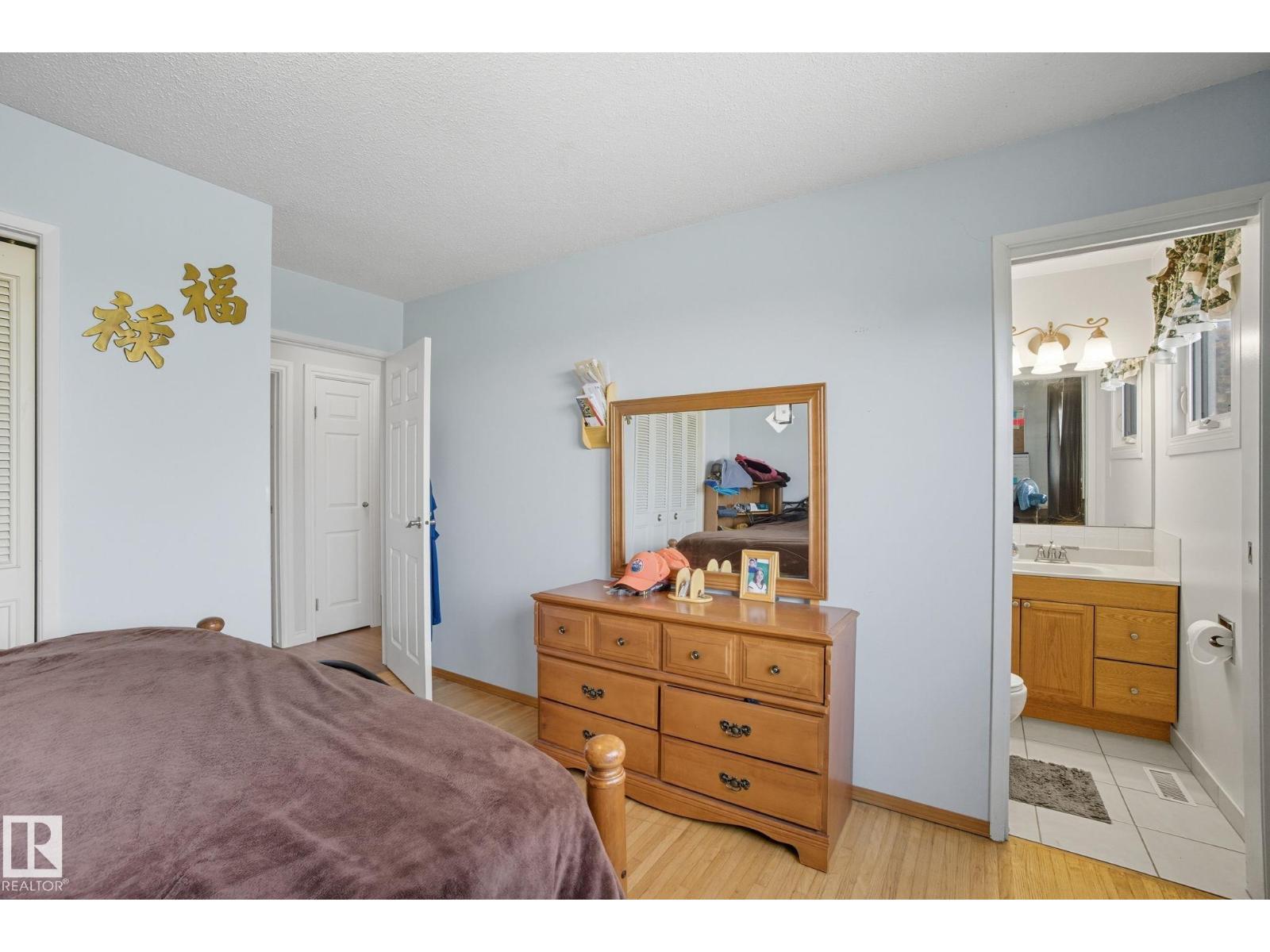 14239 53 ST NW - 25