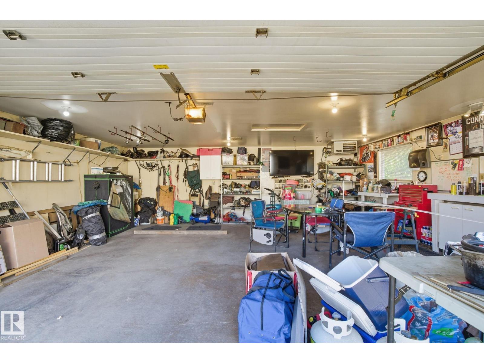 14239 53 ST NW - 50