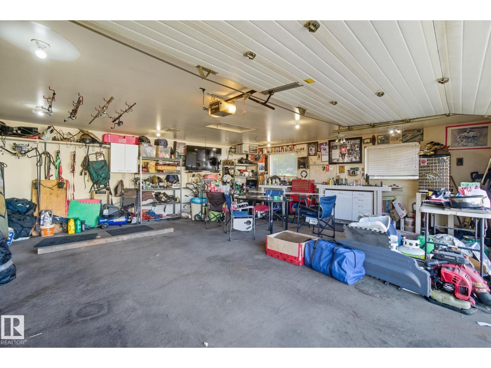 14239 53 ST NW - 51