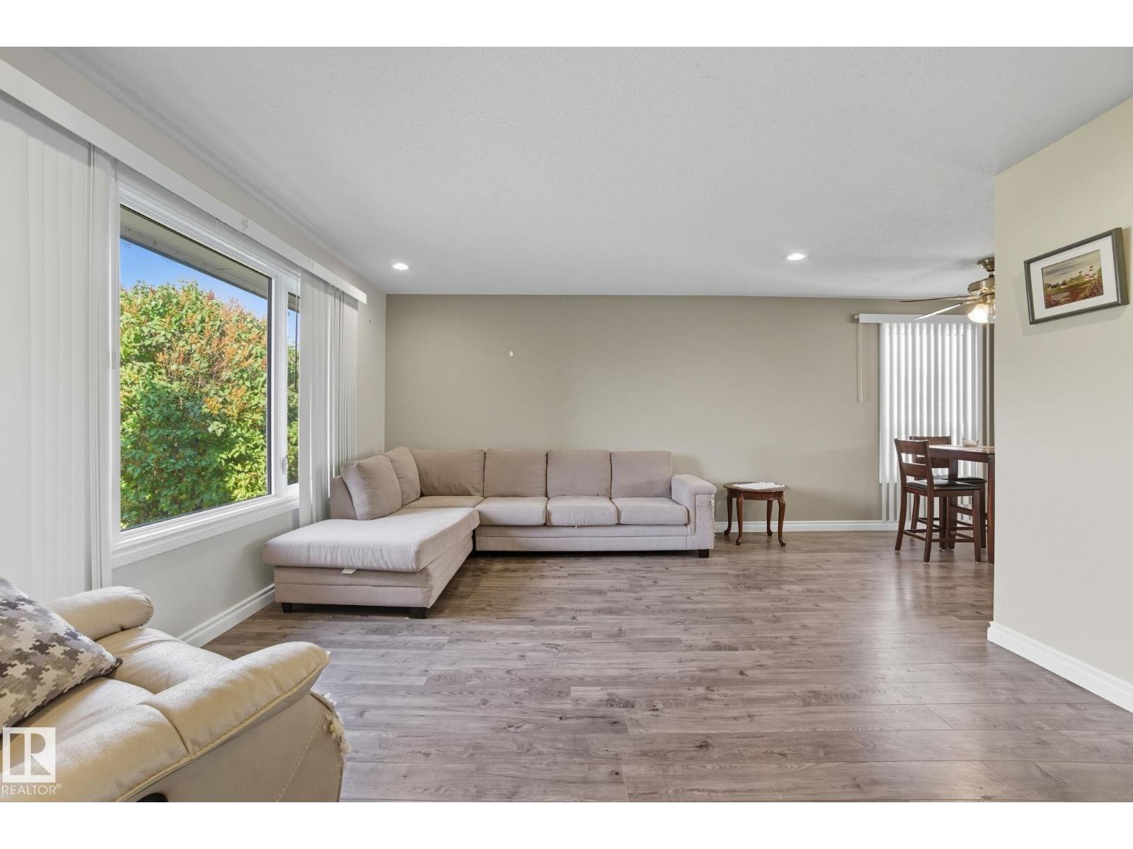14239 53 ST NW - 8