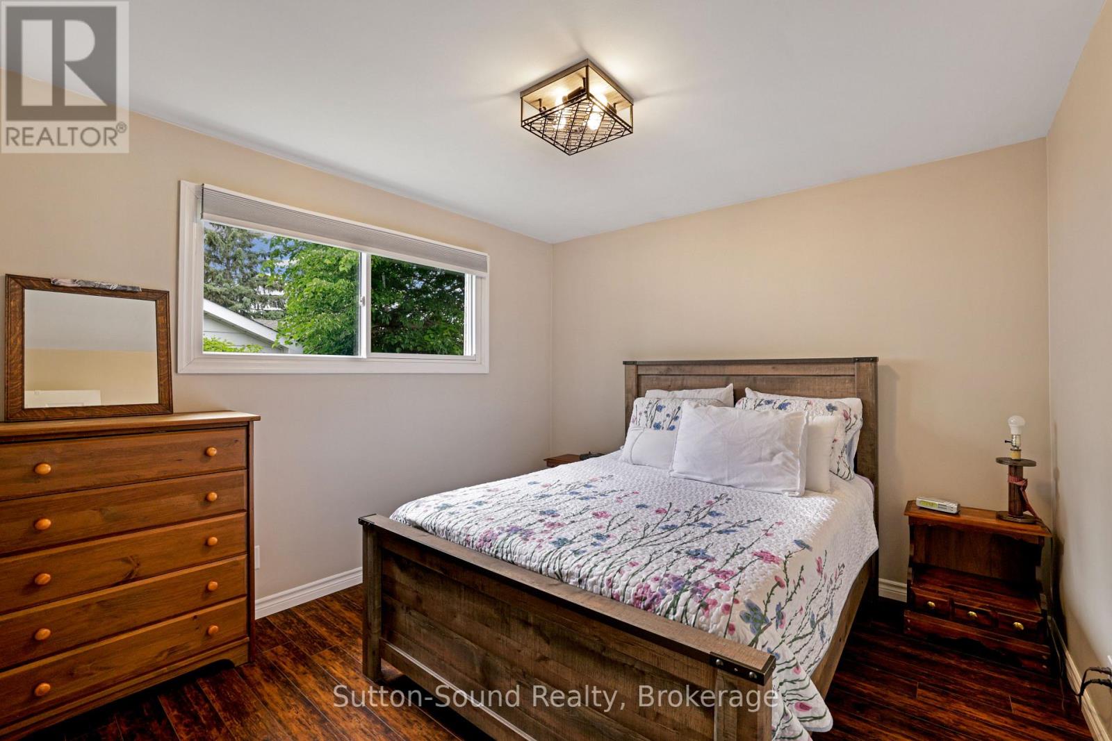 829 30TH STREET W - 12