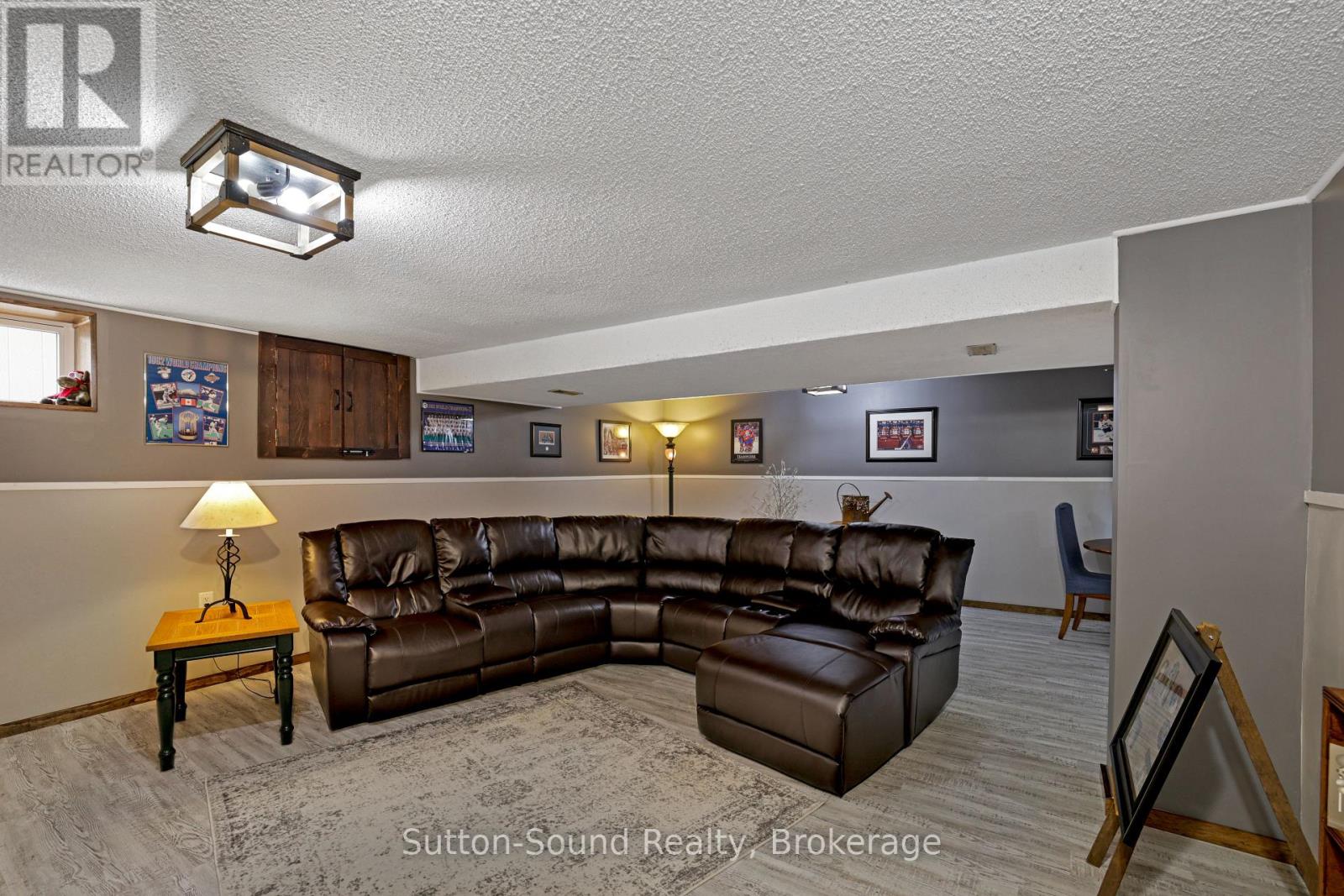 829 30TH STREET W - 16