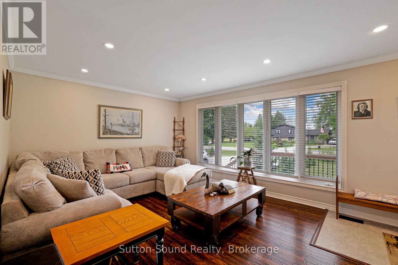 829 30TH STREET W - 5