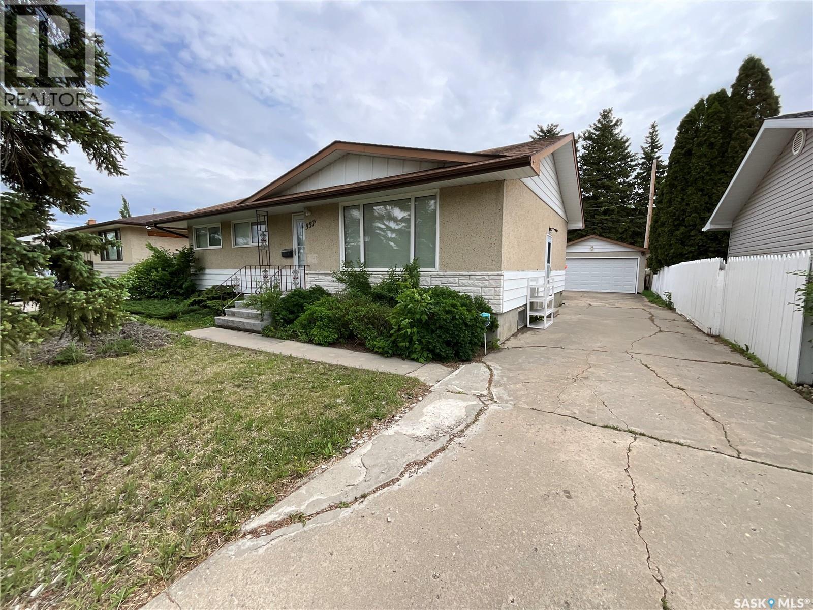 337 MCINTOSH STREET N - photo 2