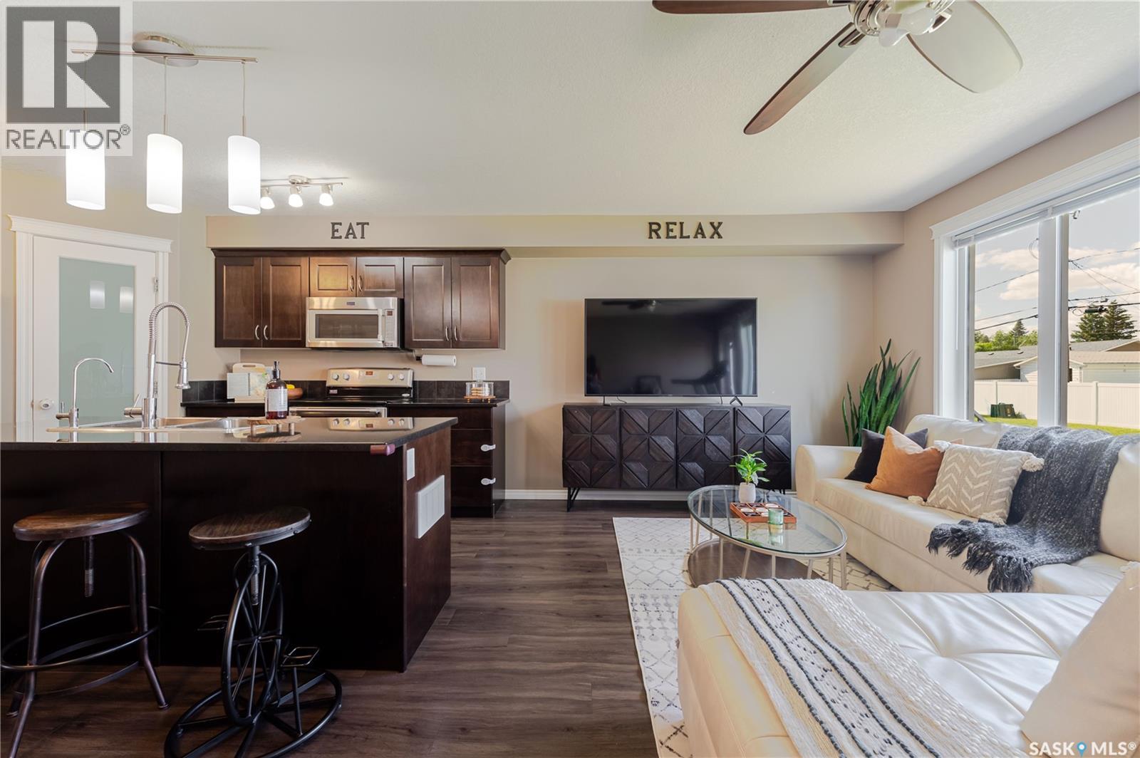 406 940 Bradley STREET — photo 12