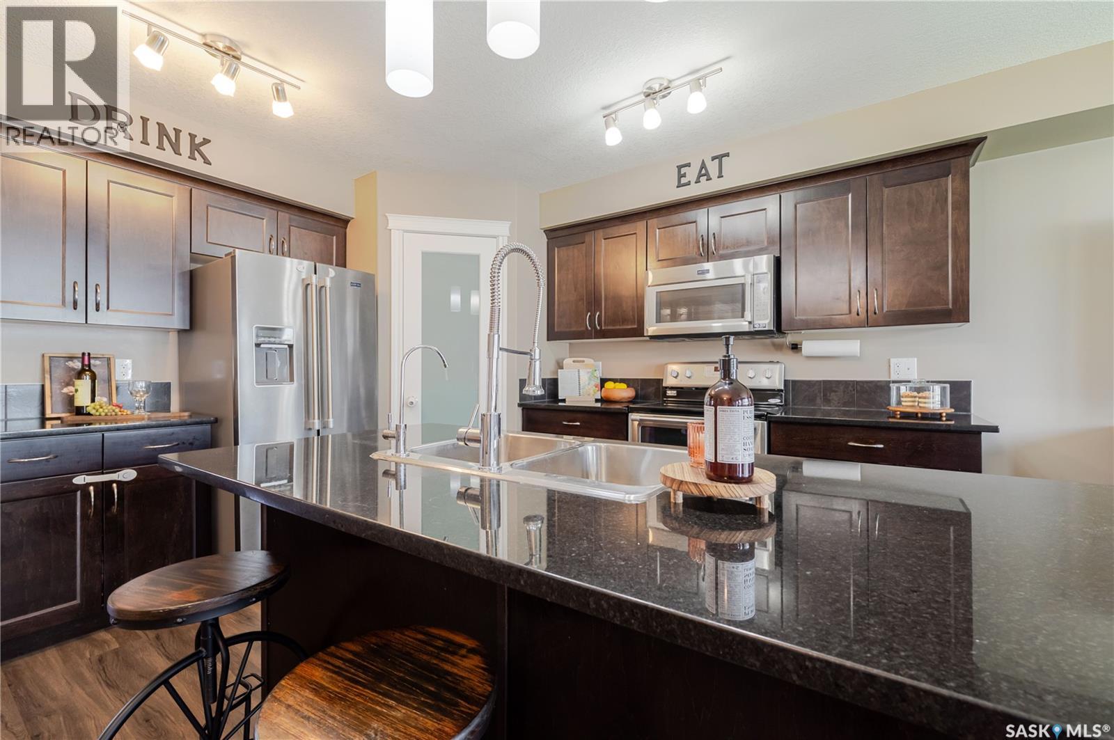 406 940 Bradley STREET — photo 14