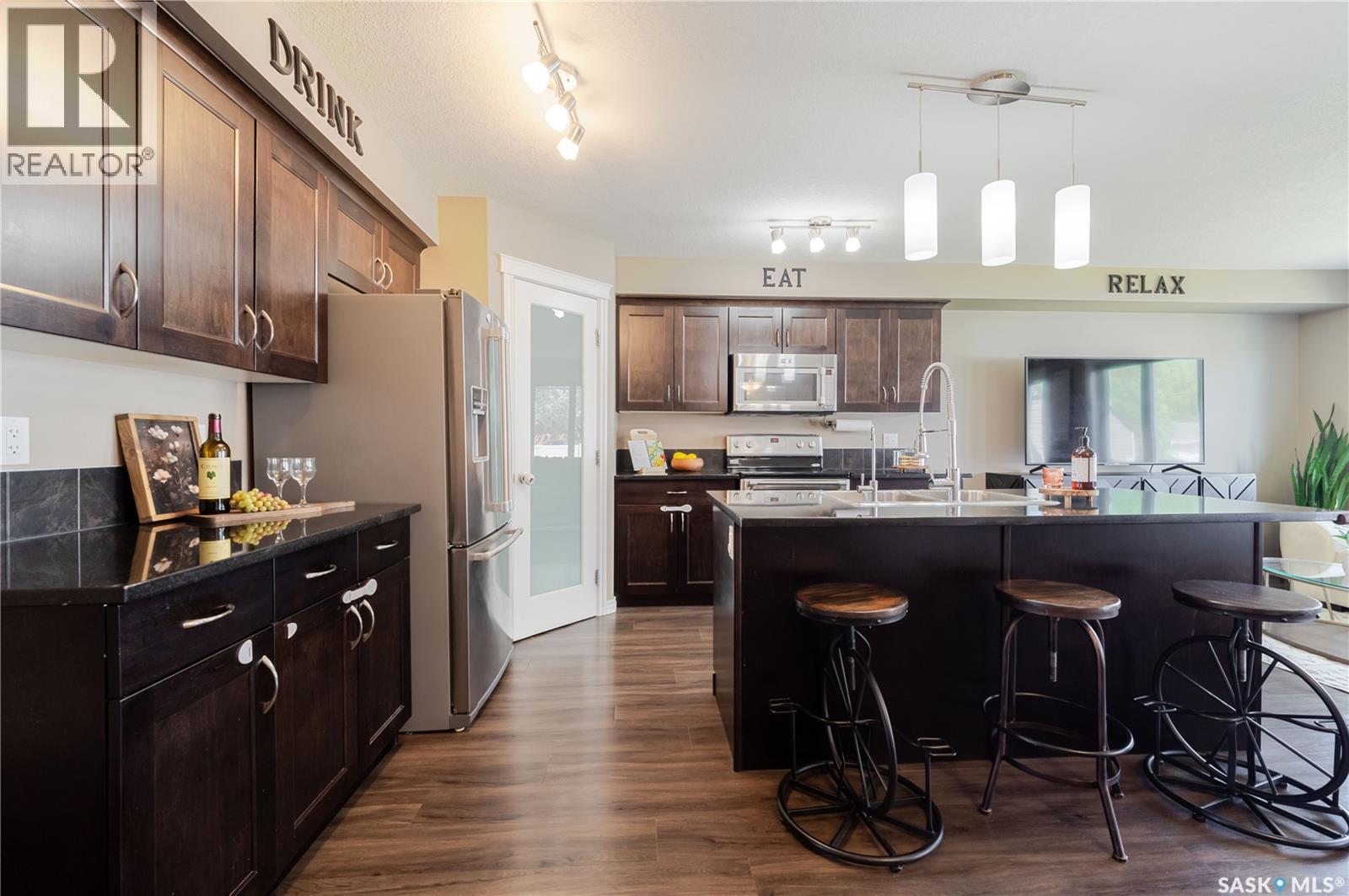 406 940 Bradley STREET — photo 8