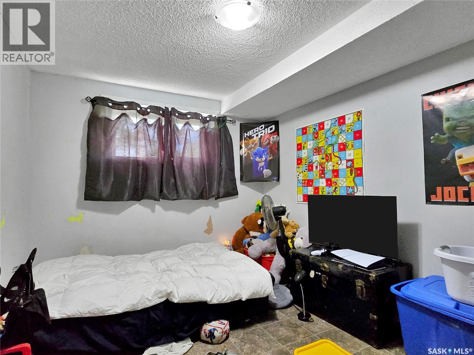327 S AVENUE S - 6