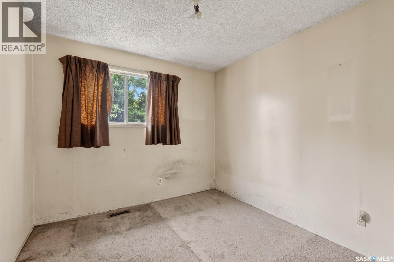 107 Grant STREET — photo 12