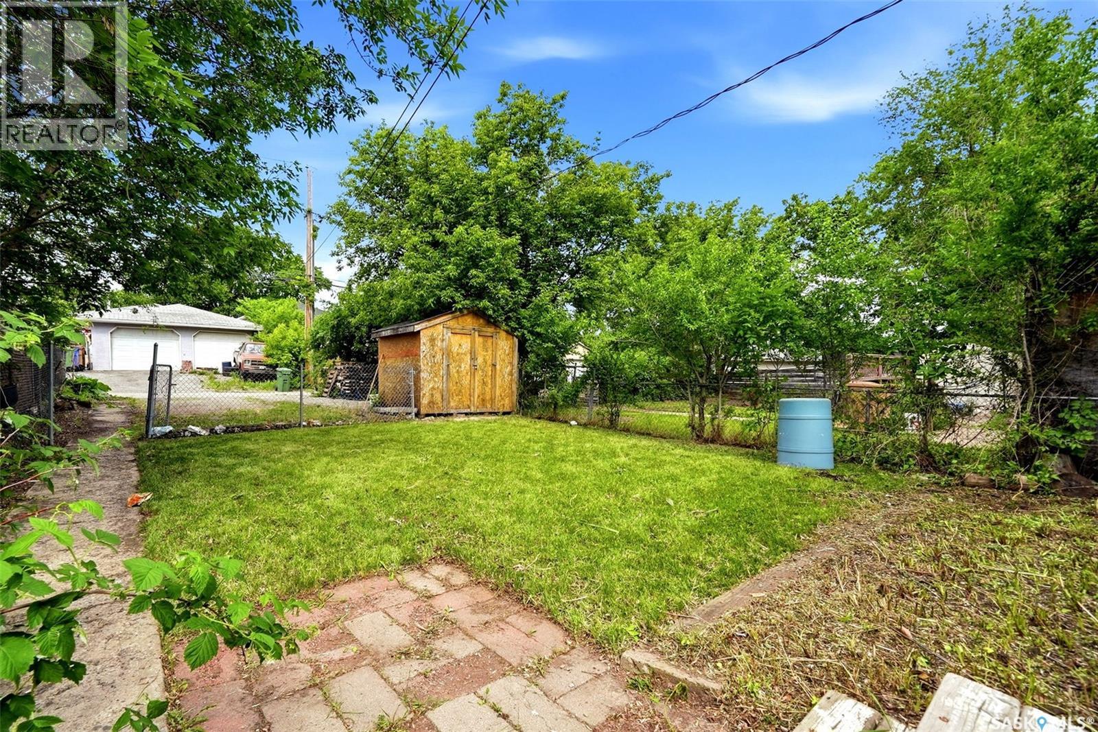 920 Atkinson STREET - 23