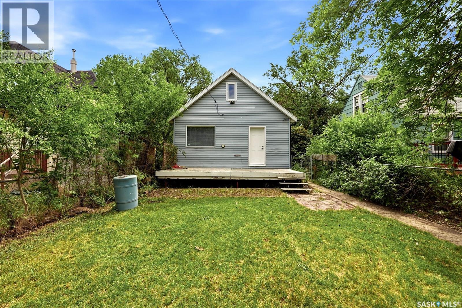 920 Atkinson STREET - 24