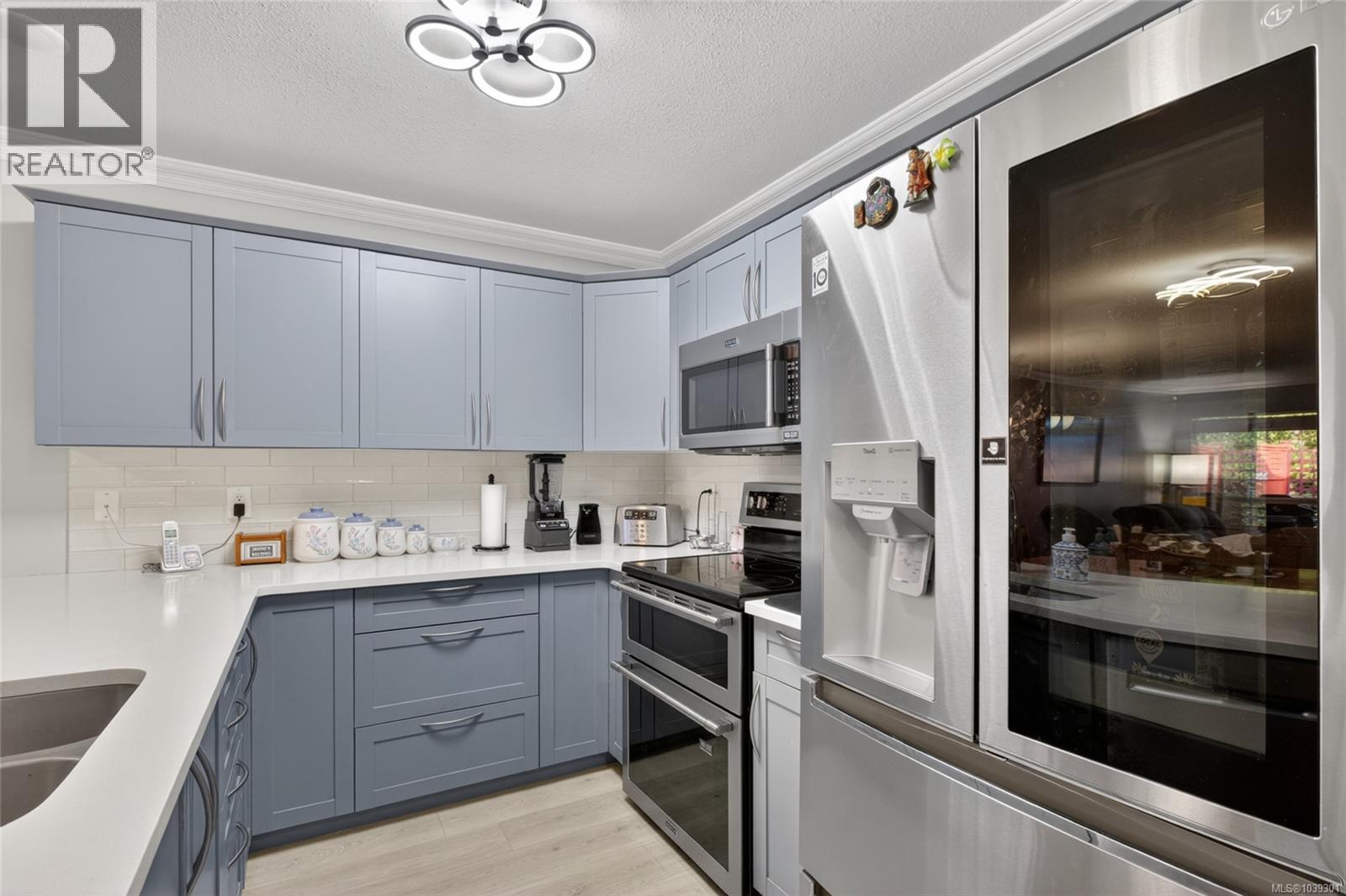 #51 2728 1st St - 7