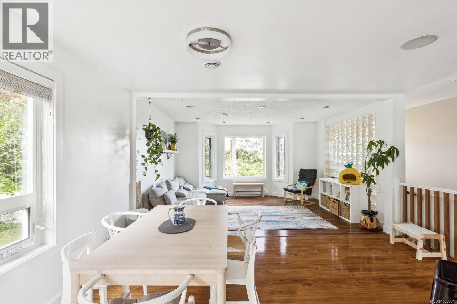7316 East Saanich Rd, Central Saanich