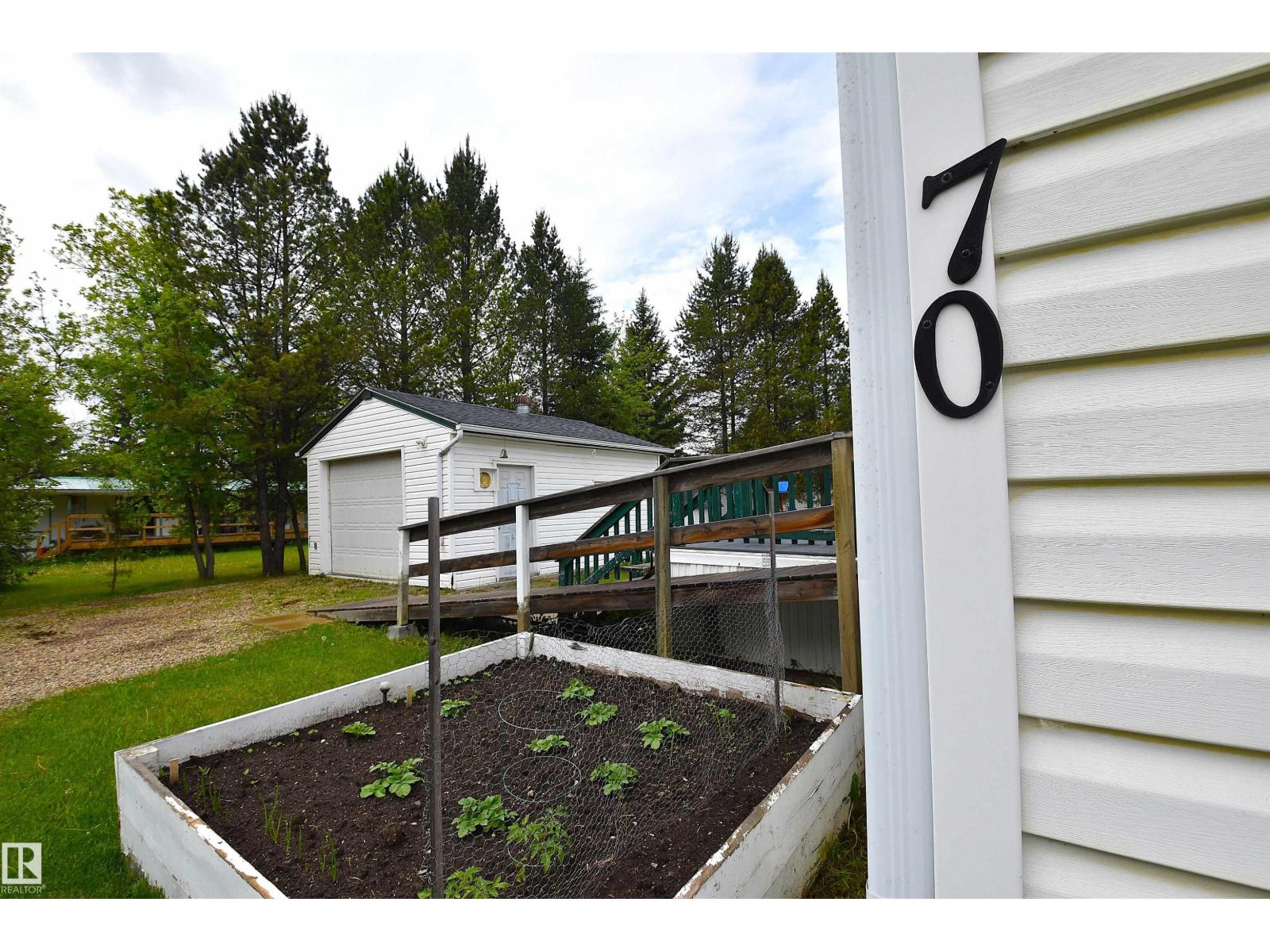 #70 5429 TWP ROAD 494 - 9