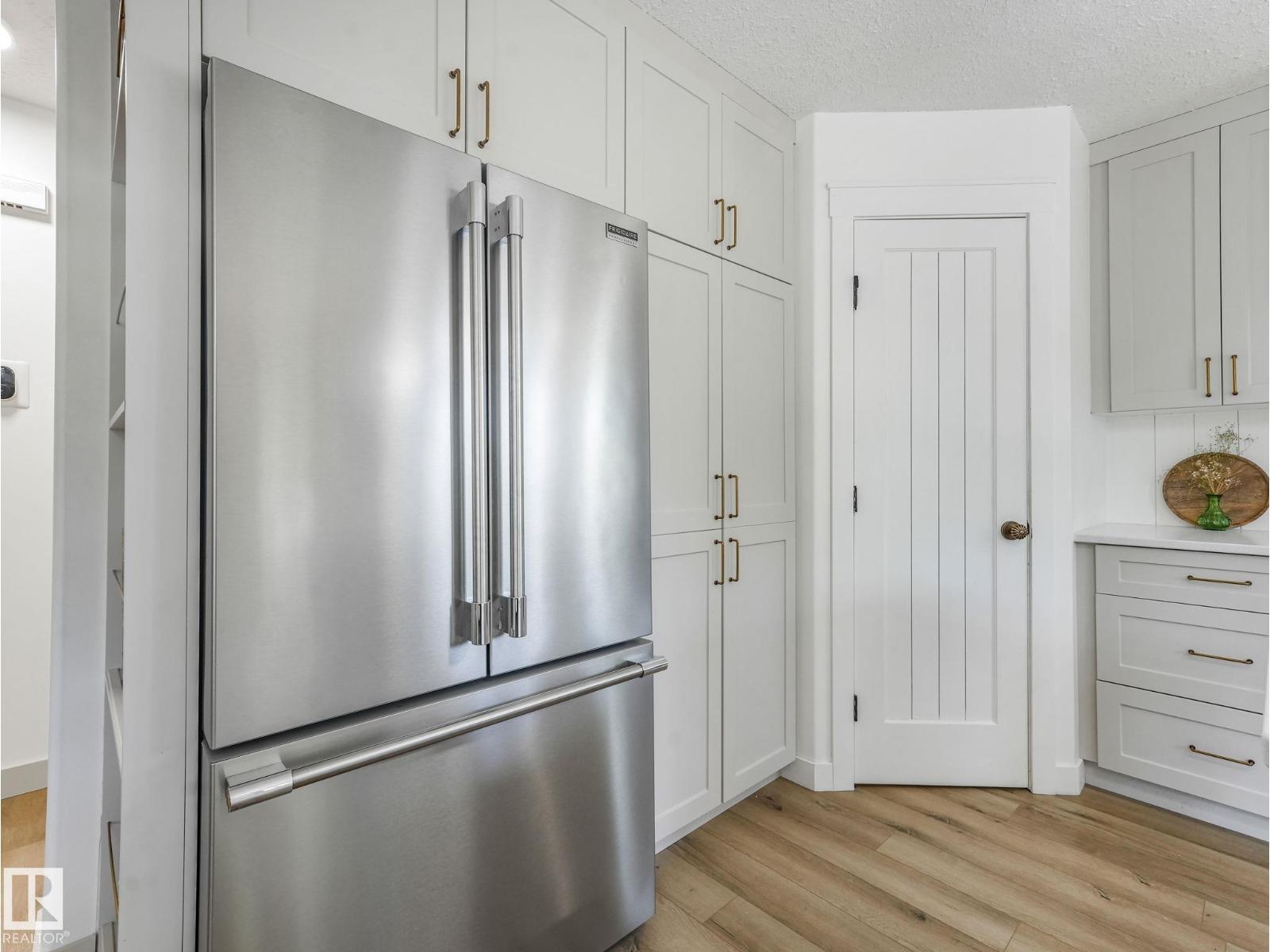 68 HALDEN CR — photo 41