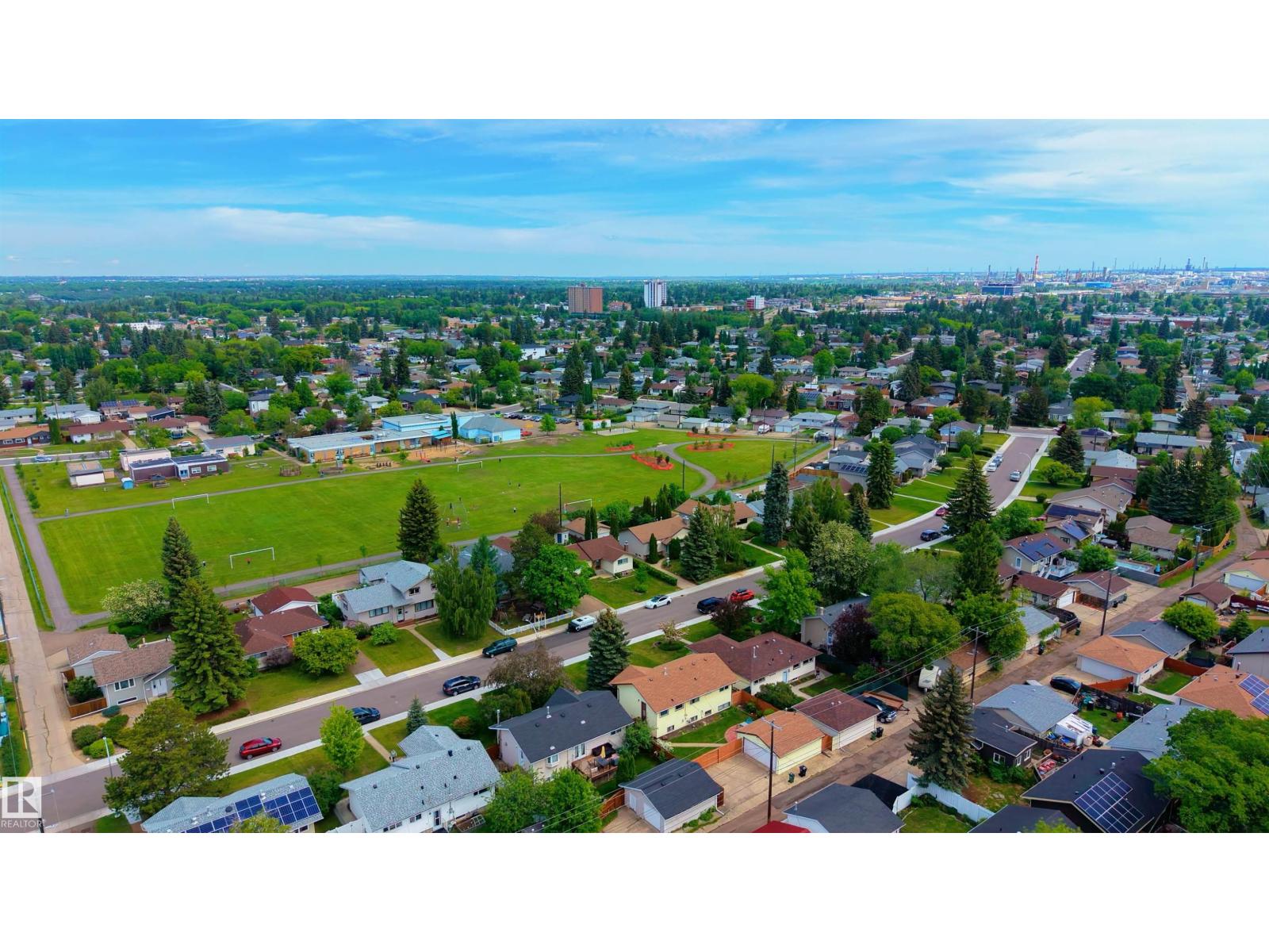 7223 95 AV NW — photo 44